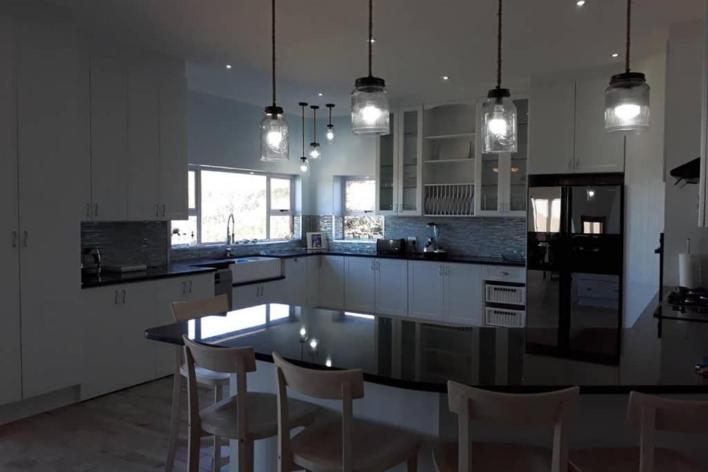 Dolphin Retreat Villa Jeffreys Bay Exterior photo
